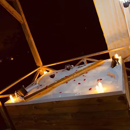 Villa Sapanca Tas Konak *